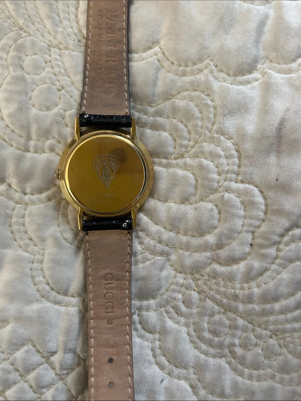 Gucci Gold-Tone Round Dial with Black Leather Croc Strap Men’s Watch